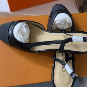 NEW CHANEL Black Slingback Flats Size 39 - Goatskin & Grosgrain